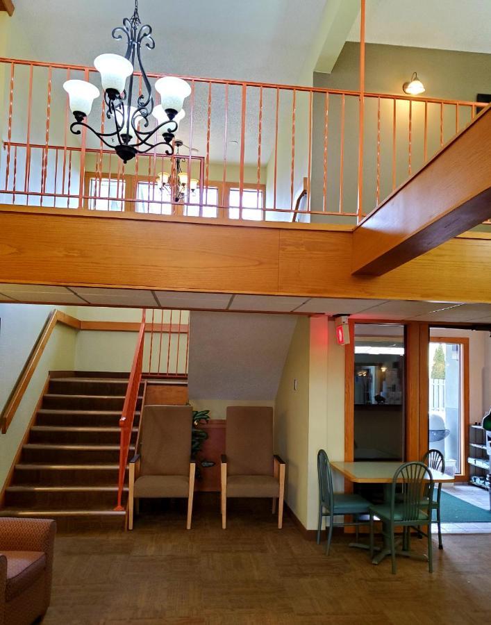 Bison Plains Lodge Moorhead Esterno foto